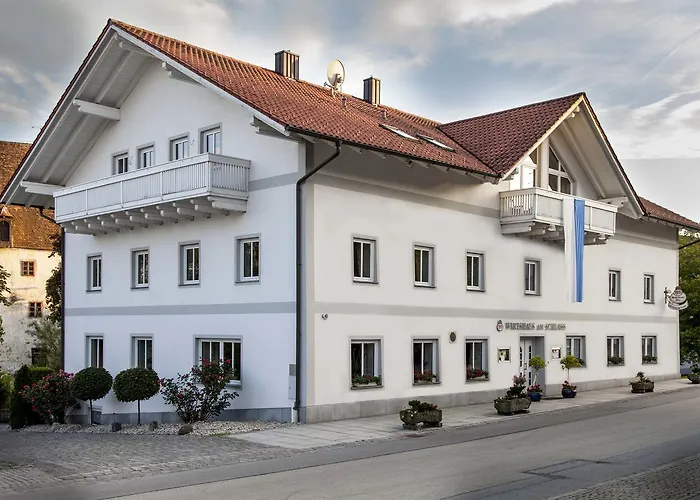 Hotel Wirtshaus Am Schloss