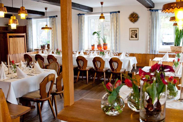 Wirtshaus Am Schloss Hotel *